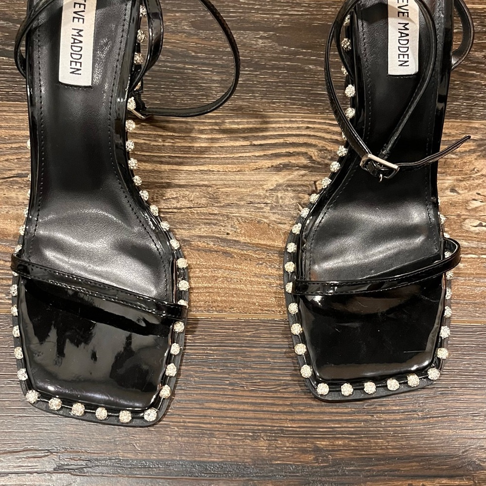 Steve Madden Black Heeled Shoes with Edgy Studs